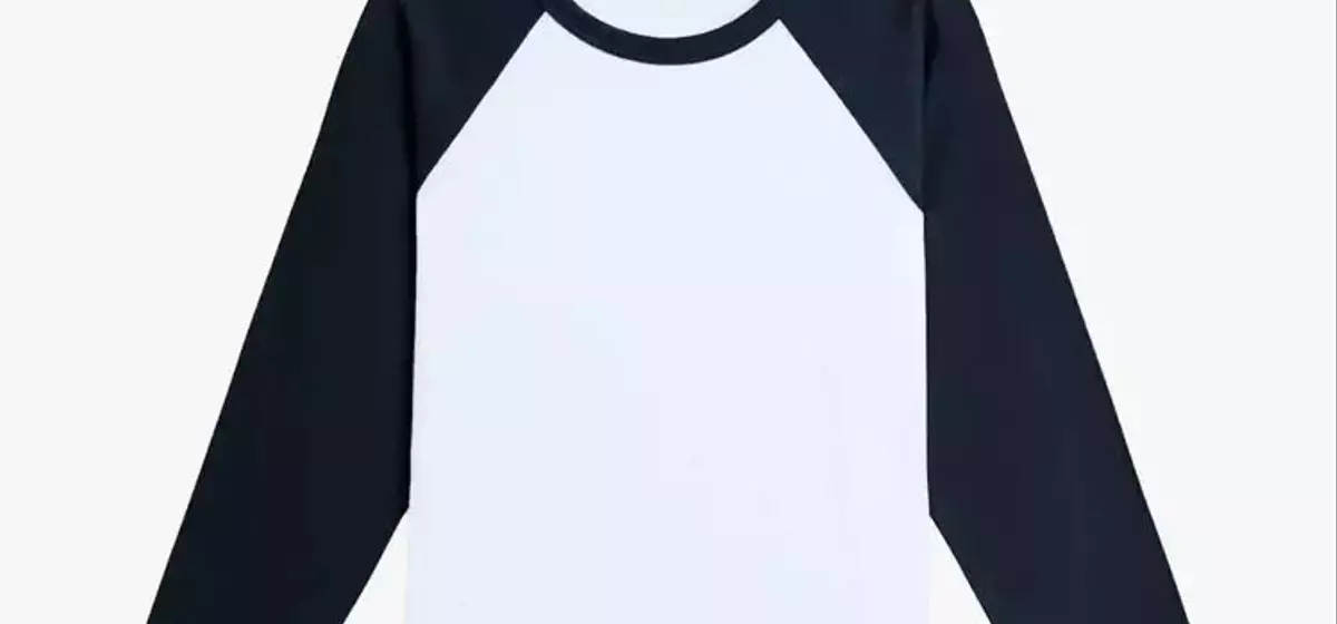 The Enduring Appeal of the Raglan Tee: A Style Staple's Versatility