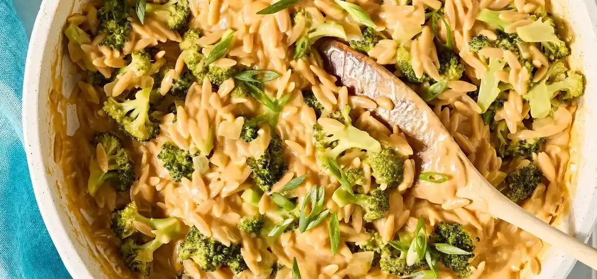 Quick and Healthy Broccoli-Cheddar Orzo