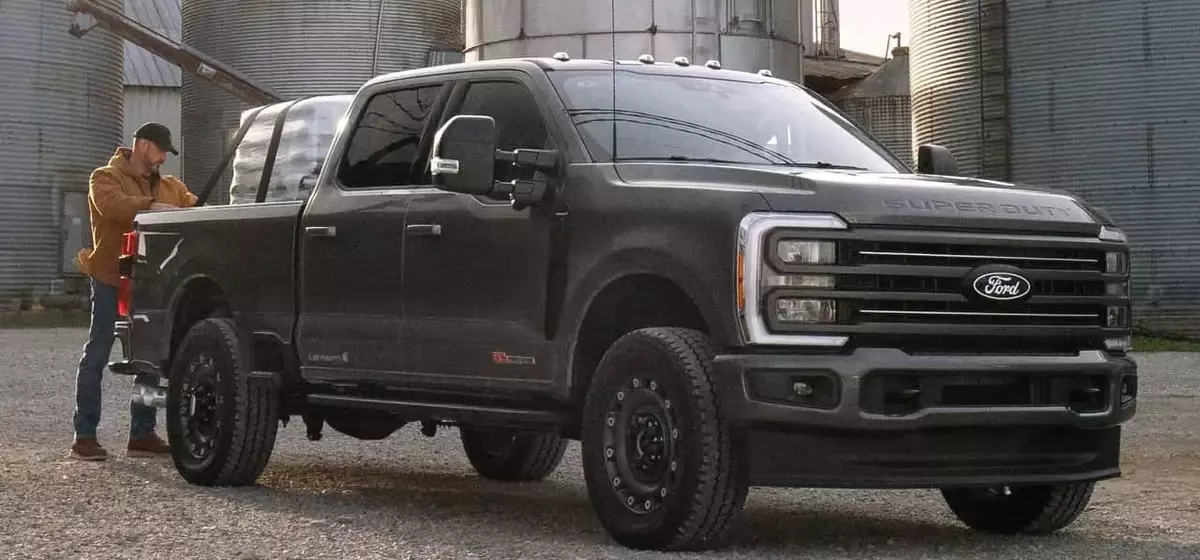Ford Super Duty Gains Larger V8 as Standard, Streamlined Engine Lineup