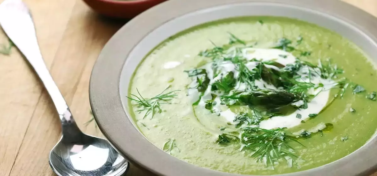 Bright and Velvety Asparagus and Tarragon Velouté
