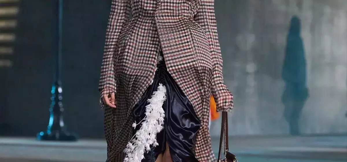 Dior Cruise Collection Blends Hollywood Glamour with Fashion Heritage