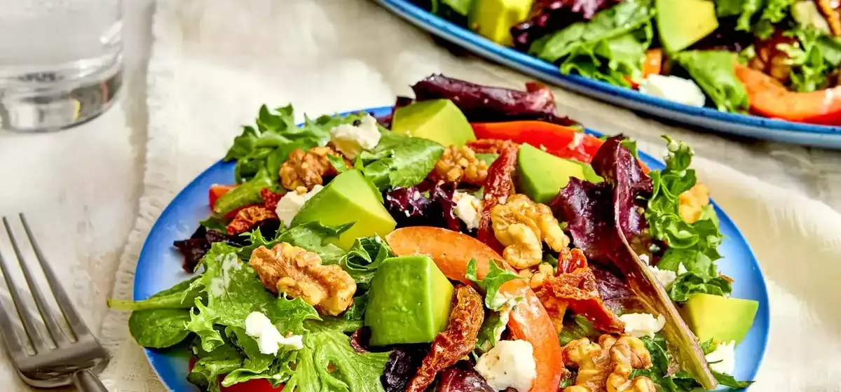 The Art of Crafting a Perfect California-Style Salad