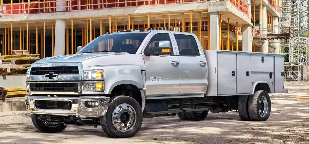 Chevrolet Halts Production of Medium-Duty Silverado Trucks