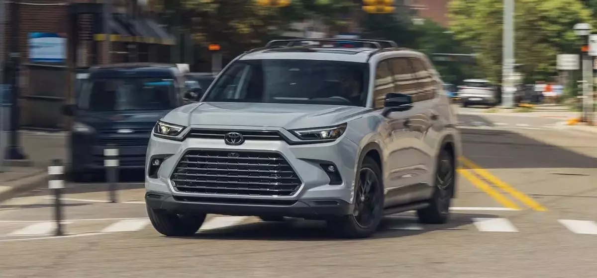 2027 Toyota Grand Highlander Hybrid Review