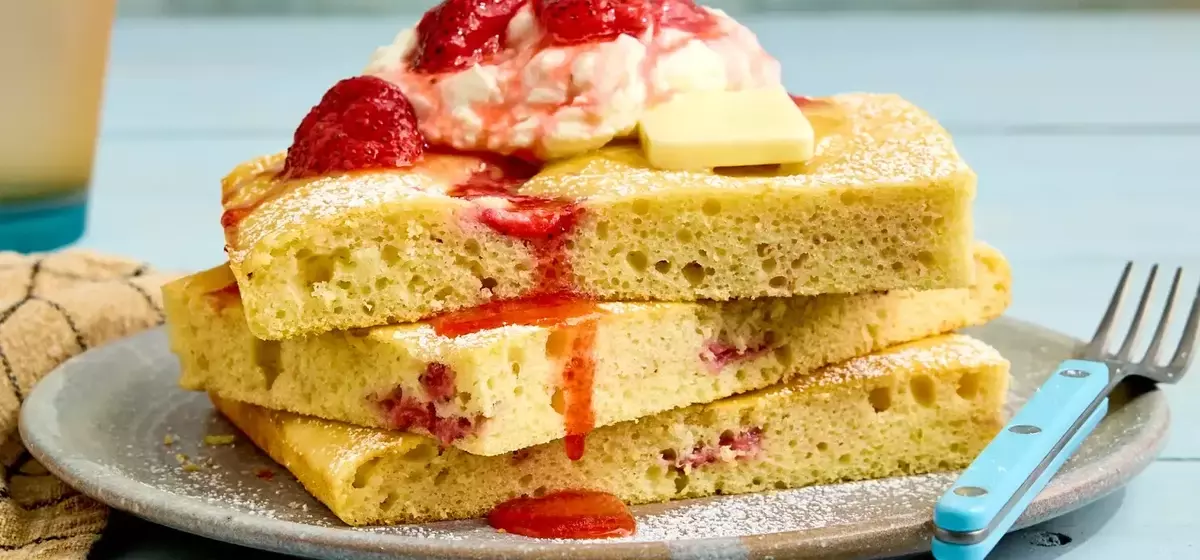 Sheet Pan Strawberry and Cream Pancakes: A Convenient Brunch Delight