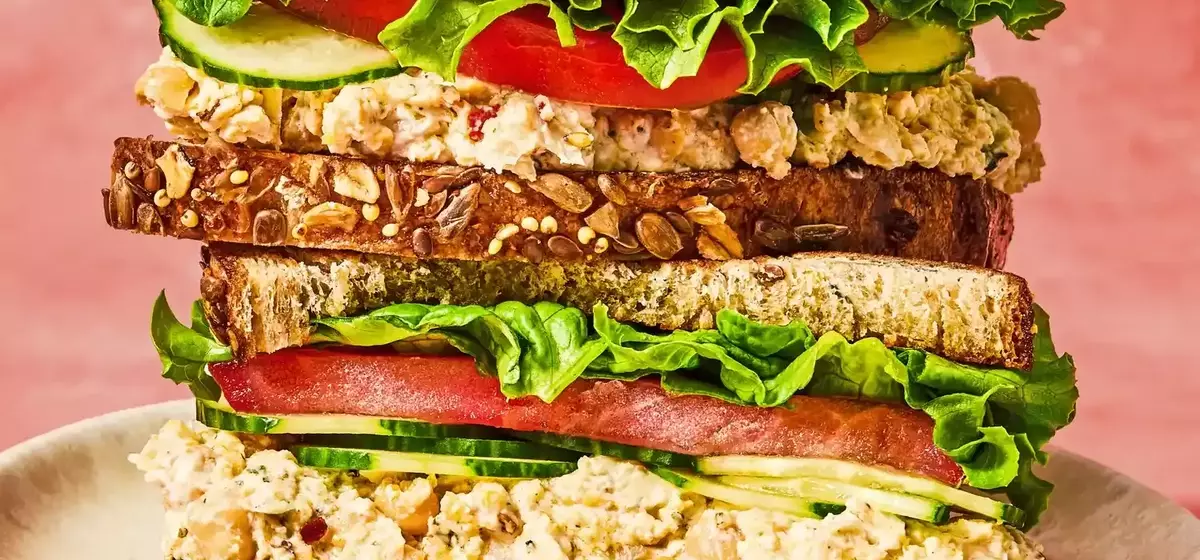 The Ultimate Chickpea and Cucumber Sandwich: A Quick & Healthy Delight