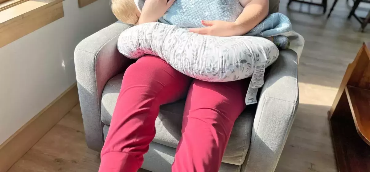 Top Nursery Gliders and Rocking Chairs for New Parents: Expert Reviews and Recommendations