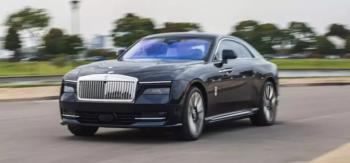 2027 Rolls-Royce Spectre: Redefining Electric Grand Touring