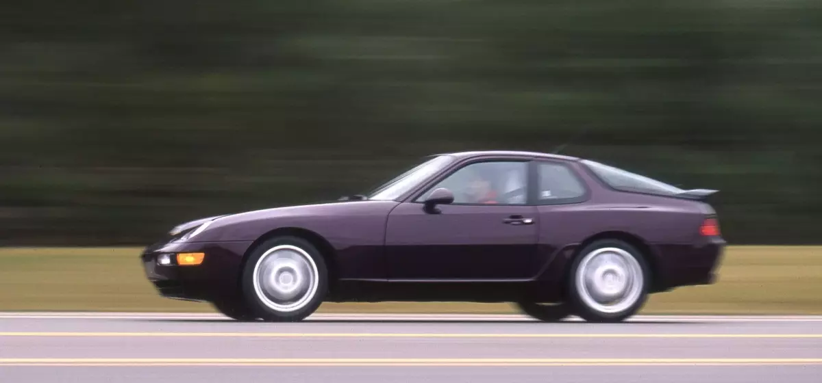 A Retrospective on the 1992 Porsche 968: Evolution and Design