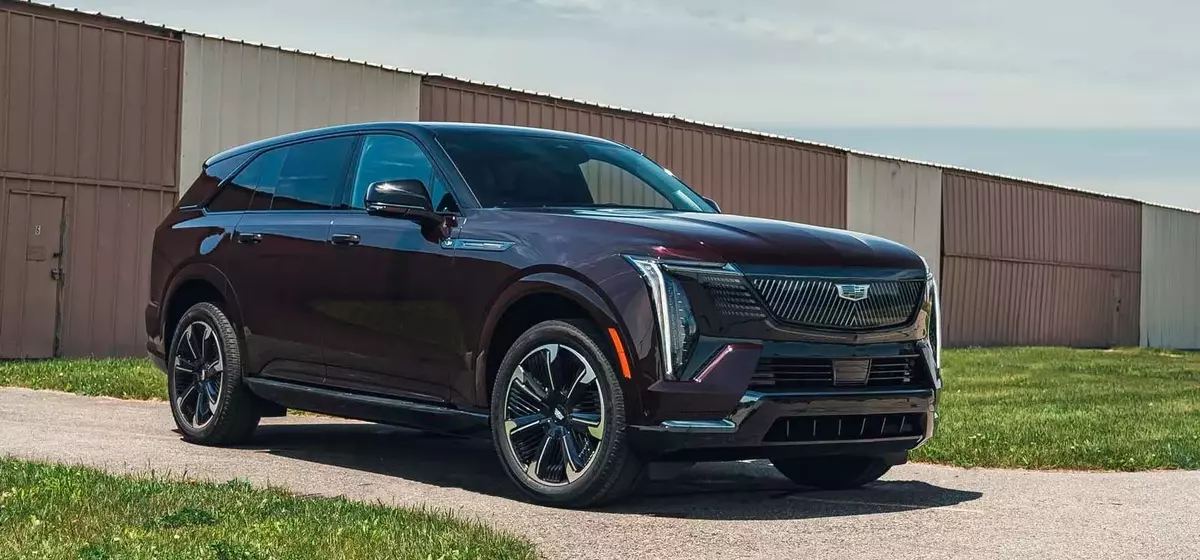 New Device Restores Apple CarPlay and Android Auto to GM EVs