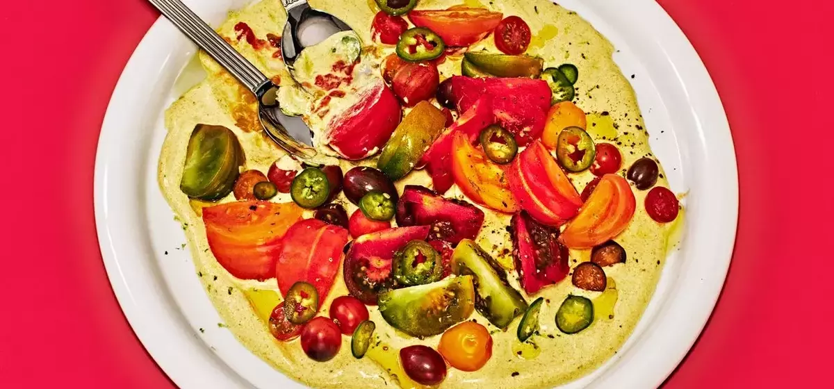 Effortless Summer Dishes: Recipes Utilizing Peak-Season Produce