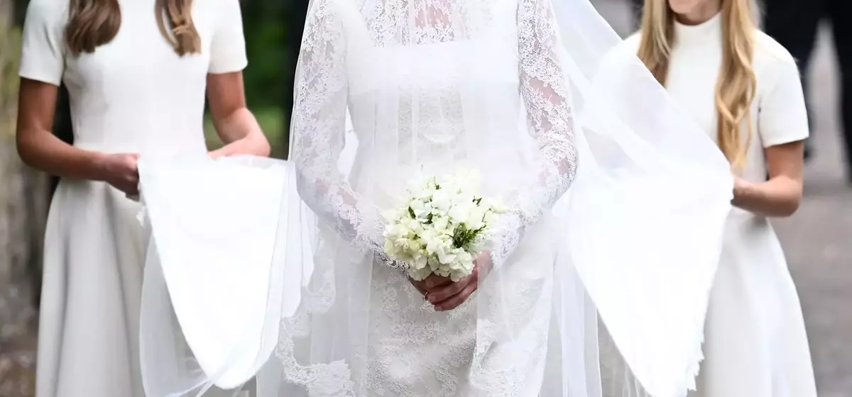 Harriet Sperling & Peter Phillips' Elegant Countryside Wedding