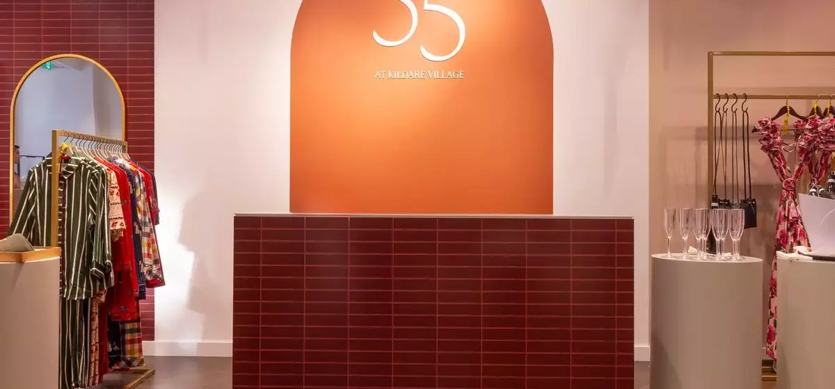 The Disappearing Fitting Room: Retail's Cost-Cutting Measure or Customer Experience Blunder?
