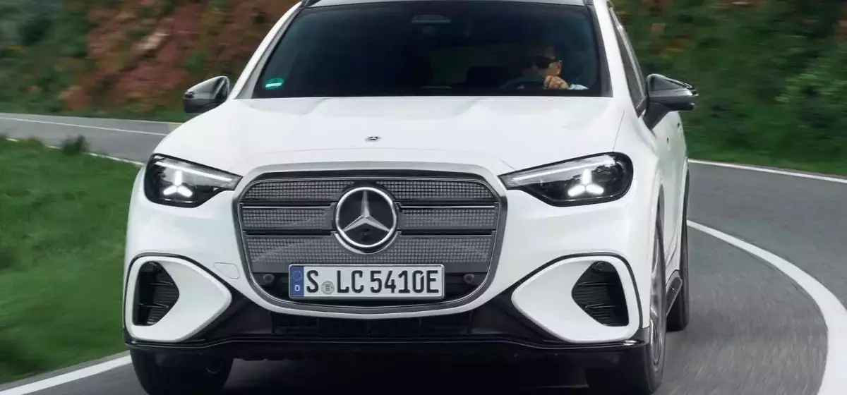 Mercedes-Benz Introduces More Affordable GLC EV Variants to Compete with BMW iX3