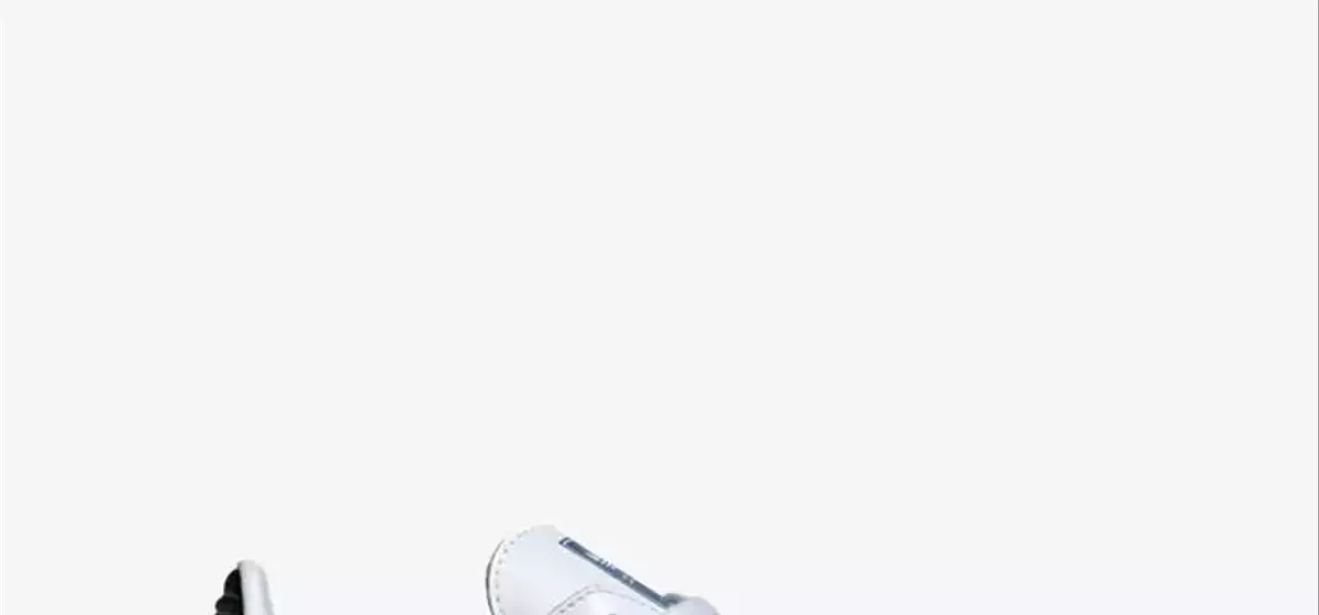 The Ultimate Guide to Women's White Sneakers: Style, Comfort, and Versatility