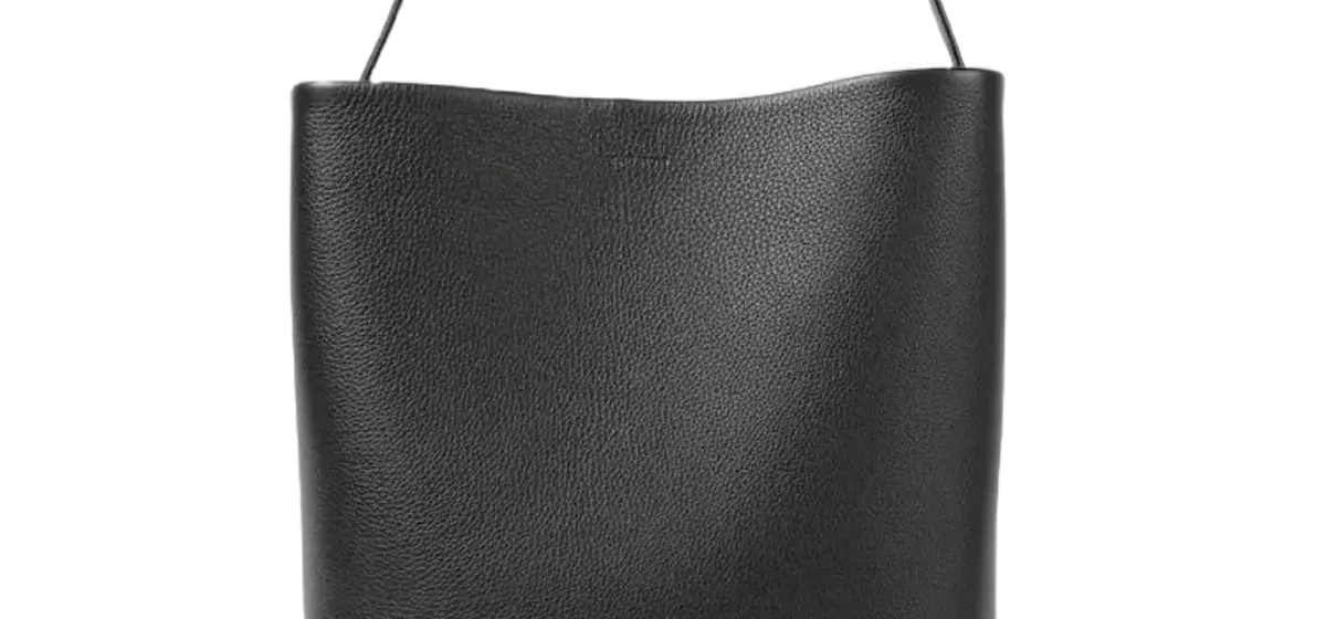 Elevate Your Style: A Curated Selection of Essential Luxury Tote Bags for Every Occasion
