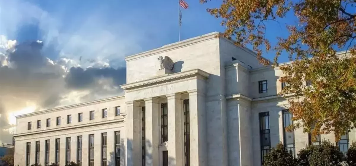 Federal Reserve Maintains Rates, Foresees Inflationary Pressures Amidst Hawkish Dot Plot