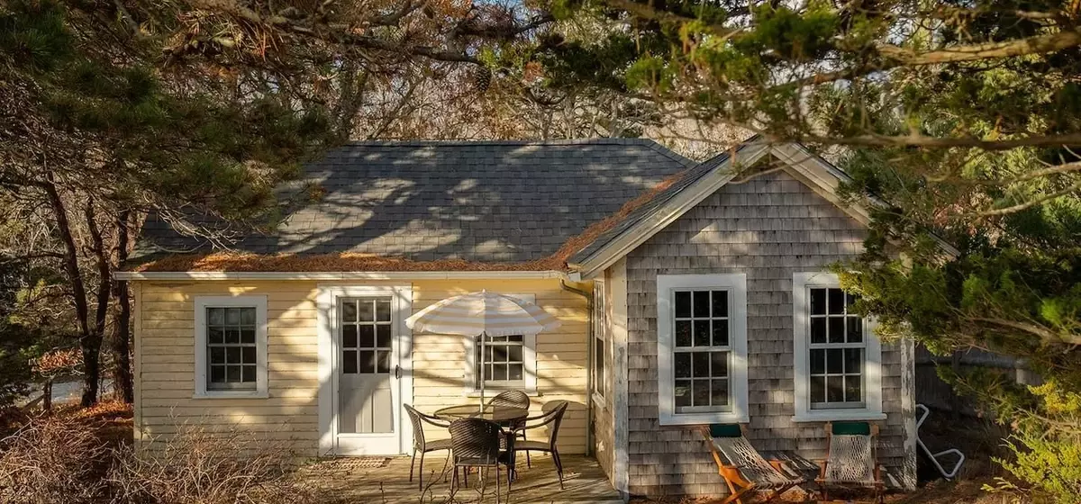 New England's Premier Airbnb Retreats: Coastal Charm to Mountain Escapes