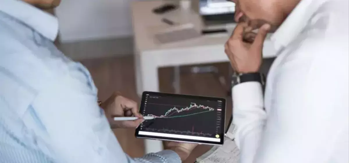 Berenberg Maintains Optimistic Outlook on Accenture plc (ACN) Despite Price Target Adjustment