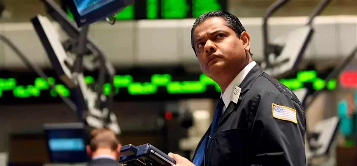 S&P 500's CAPE Ratio Signals Potential Market Downturn