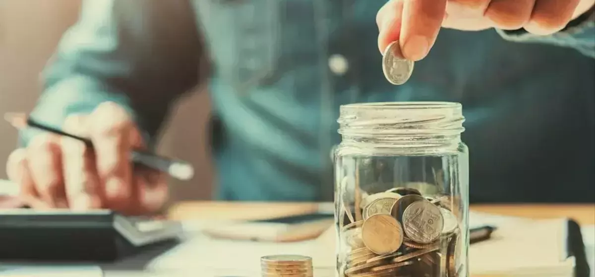 Understanding American Savings: Median vs. Average and Financial Preparedness