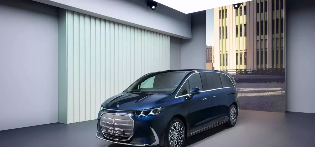 Mercedes-Benz Introduces 400-Mile Electric Luxury Van to North American Market