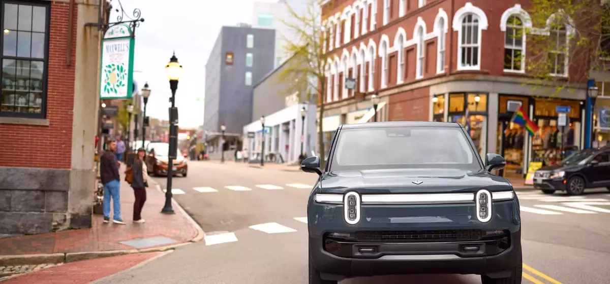 Rivian Faces Lawsuit Over Alleged Failure to Deliver Promised Self-Driving Capabilities
