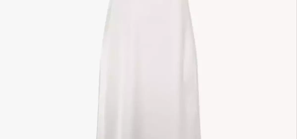 Embracing Minimalist Summer Dresses: A Style Guide