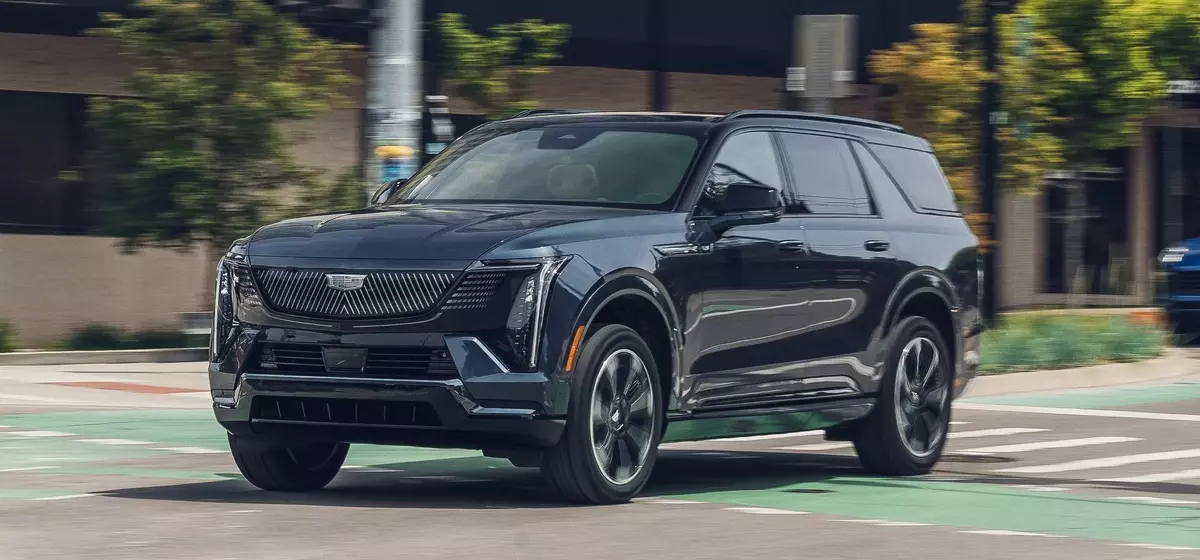 Cadillac Escalade IQL: A Long-Distance Electric Luxury SUV Review