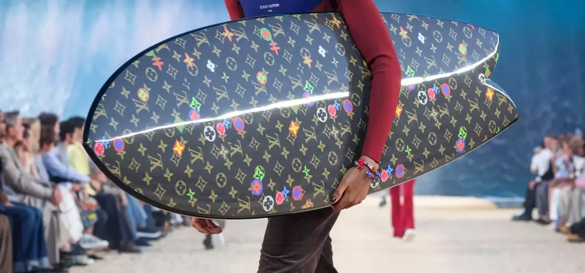 Louis Vuitton's Parisian Beach Show: A Miraculous Mirage in the Heat