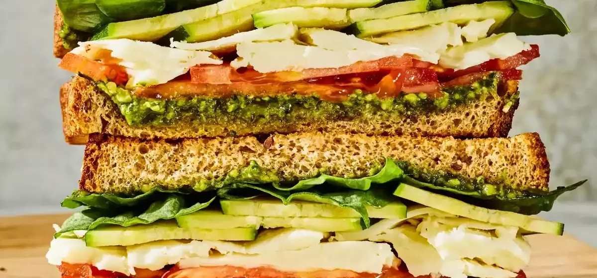 Delicious and Nutritious Vegetable Pesto Sandwich: A Quick Meal Solution