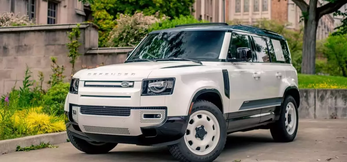Land Rover Initiates Recall for Over 250,000 SUVs Due to Airbag Deployment Concerns