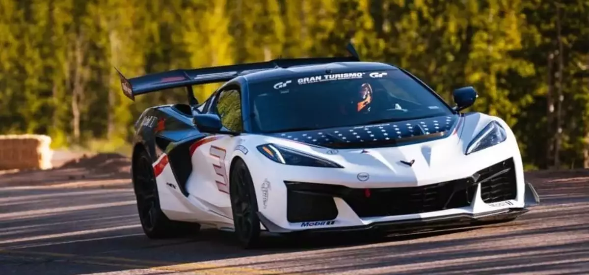 Corvette ZR1X Dominates Pikes Peak with New Production Car Record
