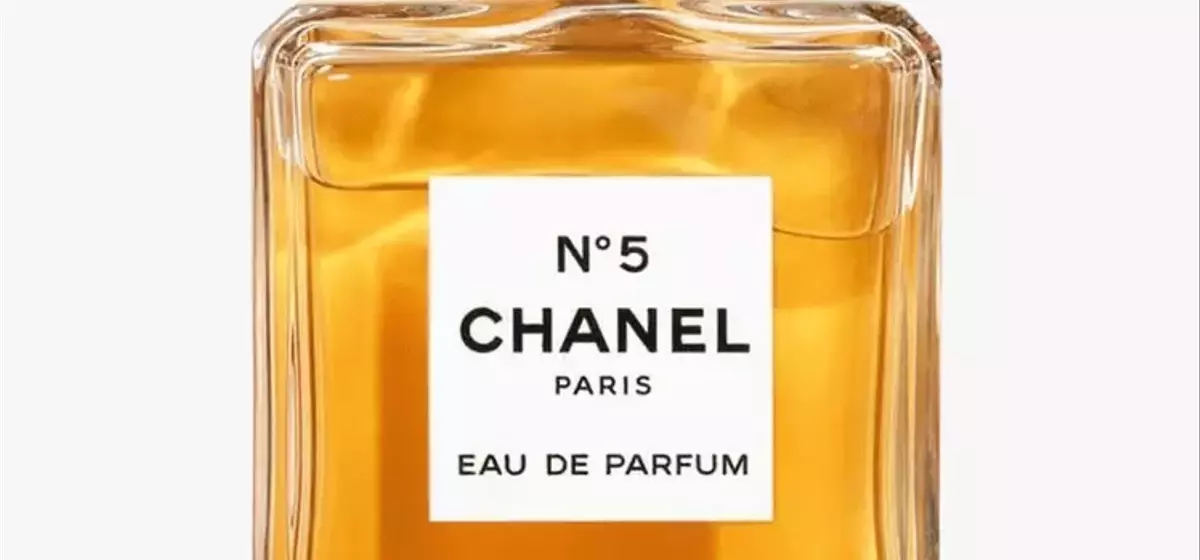 A Connoisseur's Guide to Chanel's Iconic Fragrance Collection