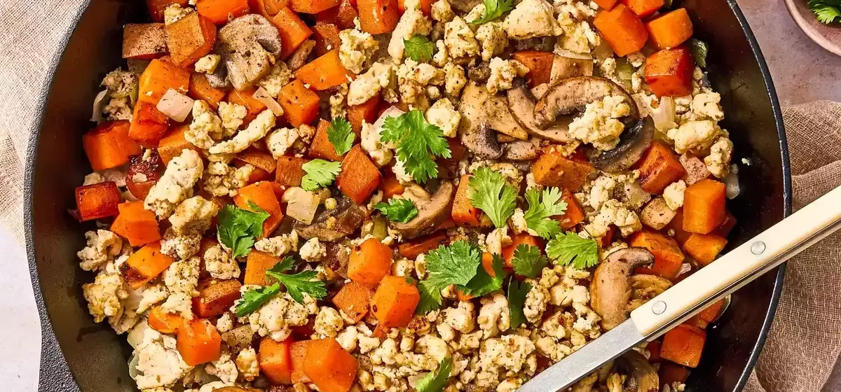 Healthy Skillet Meal: Ground Turkey and Sweet Potato Dish