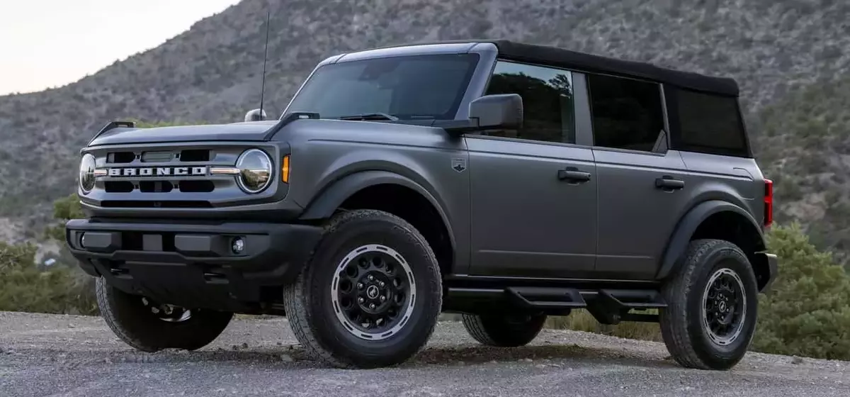 Ford Recalls Nearly 777,000 Trucks and SUVs for Transmission and Fender Issues