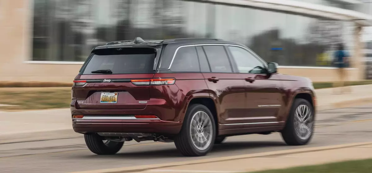 2026 Jeep Grand Cherokee Summit: A Detailed Performance Review