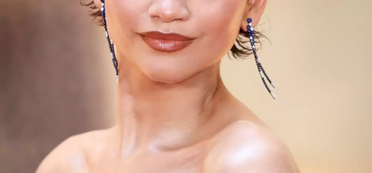 Achieve the Alluring Wet Lash Look: A Beauty Guide