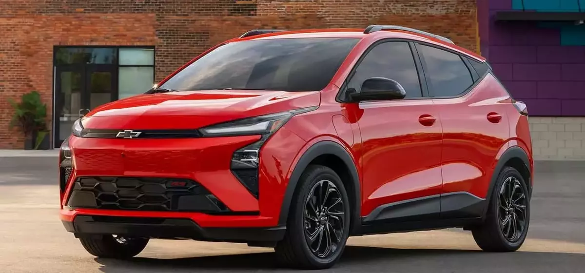 GM Sales Decline Amidst Shifting EV Market Dynamics