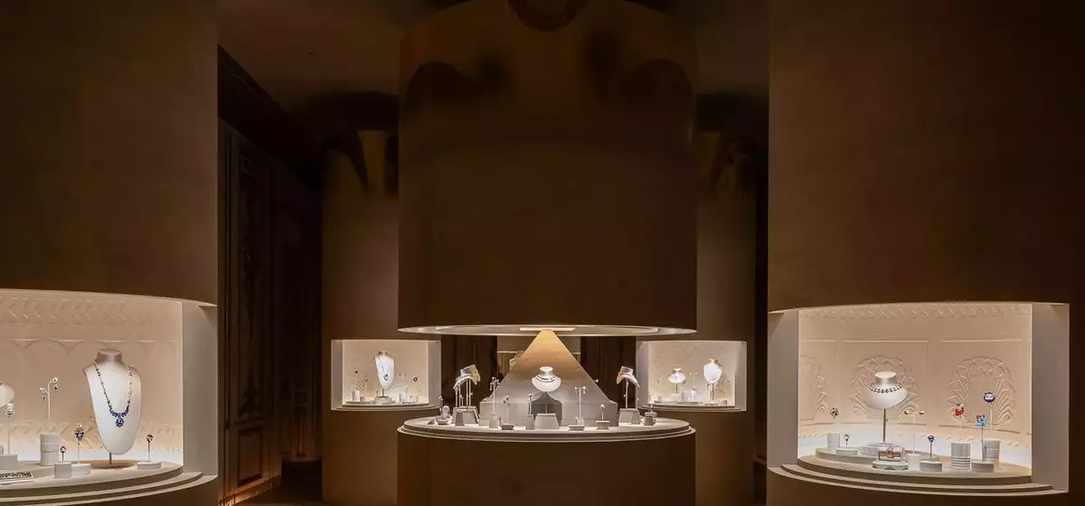 The Dazzling Future of High Jewelry: Trends and Triumphs