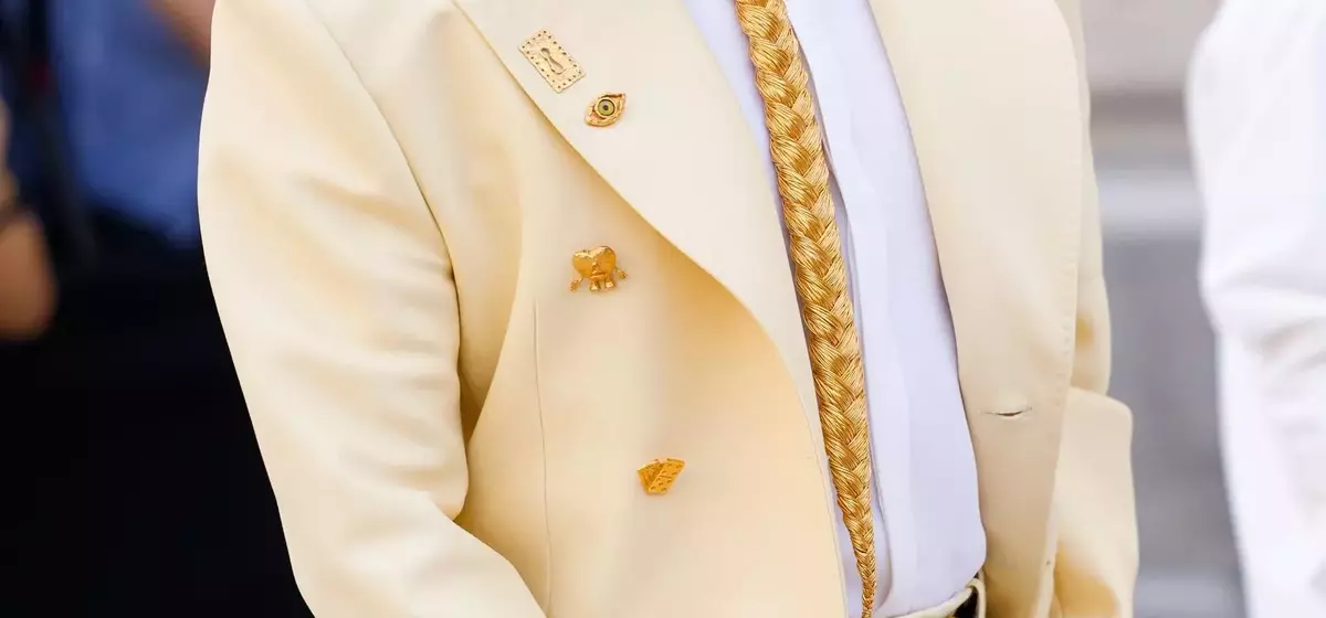 Bad Bunny's Braided Hair Tie: A Bold Statement at Paris Couture Week