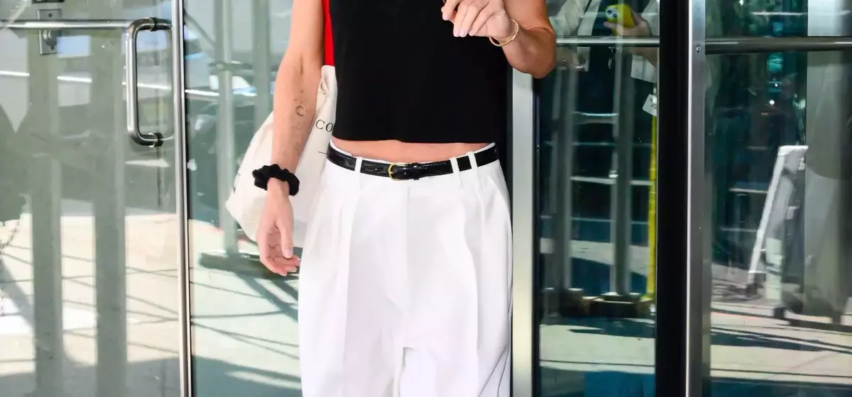 Olivia Wilde's Effortless City Style: A Guide to Minimalist Chic