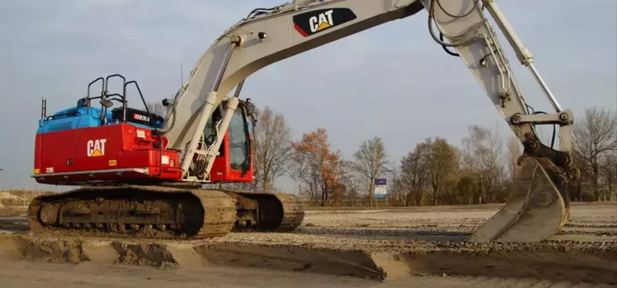 Caterpillar's Strategic Capital Returns: Dividends and Buybacks Impacting Tax Efficiency