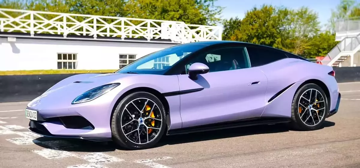 Denza Z Electric Supercar: 1,500 HP, Rapid Charging, and Global Launch