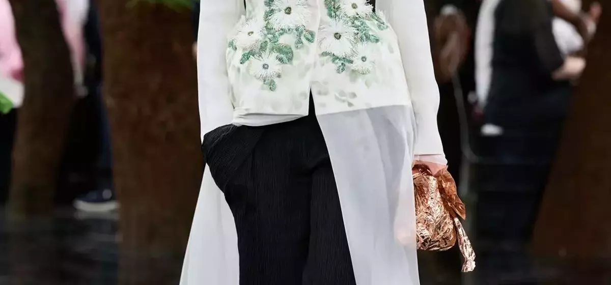 Couture Wedding Wardrobe: A Glimpse into Fall 2026 Bridal Trends from Paris Fashion Week