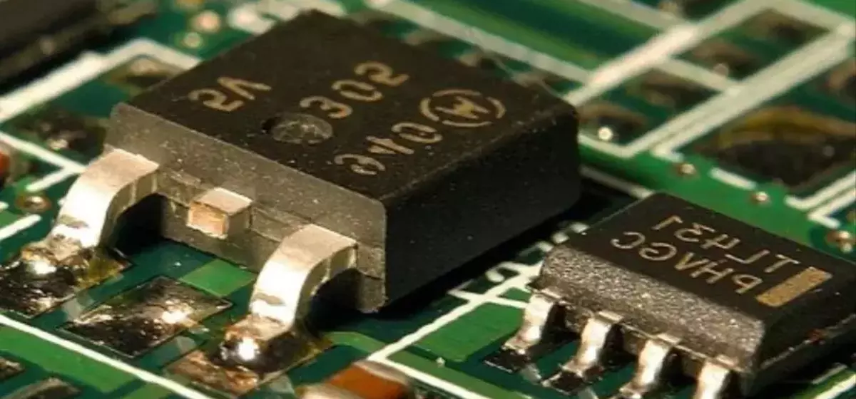 Leading Analyst Recommends Alternative Investment Over Micron Technology