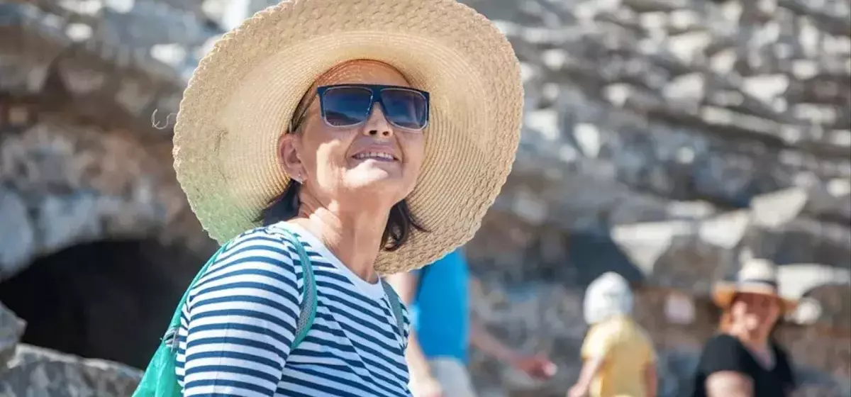 Retiring in Greece: A Practical Guide for Americans on a $2,800 Monthly Budget