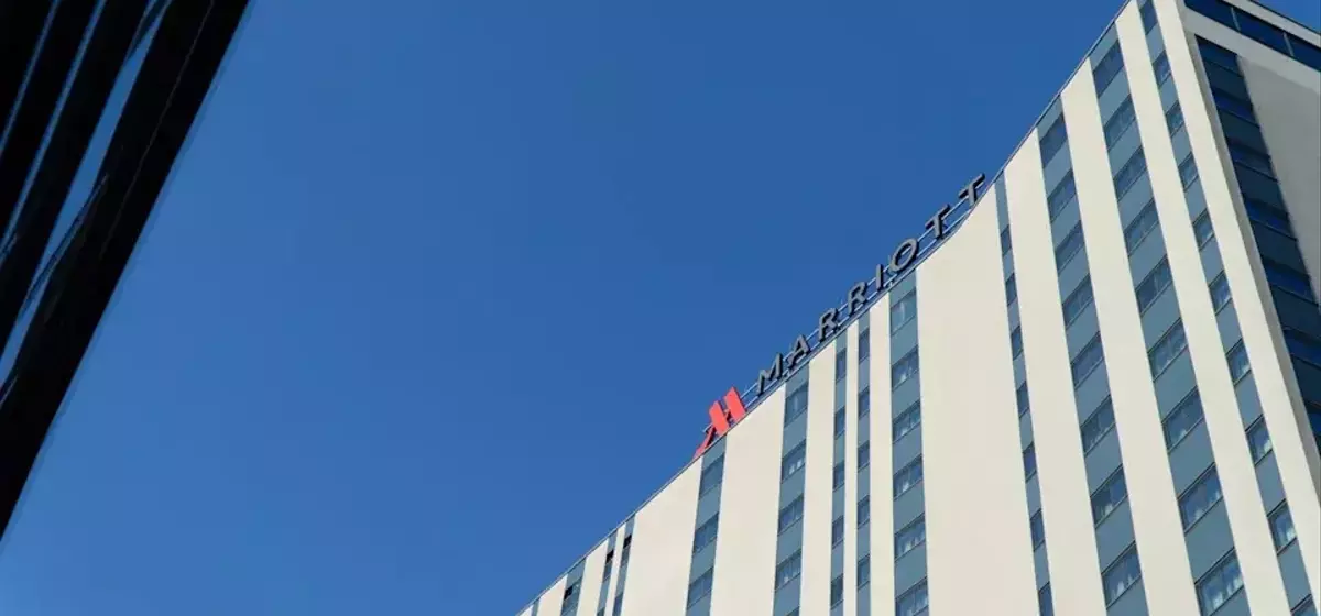 Cramer's Insight: Marriott Vacations vs. Marriott Hotels - A Long-Term Investment Perspective