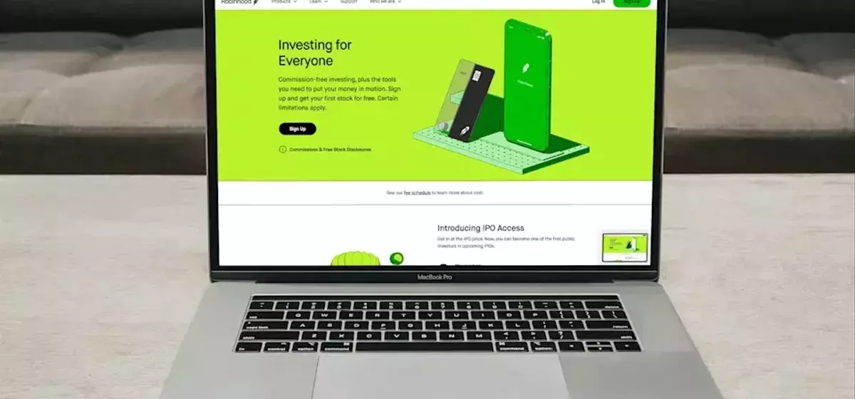 Compass Point Upgrades Robinhood (HOOD) Price Target, Maintains Buy Rating