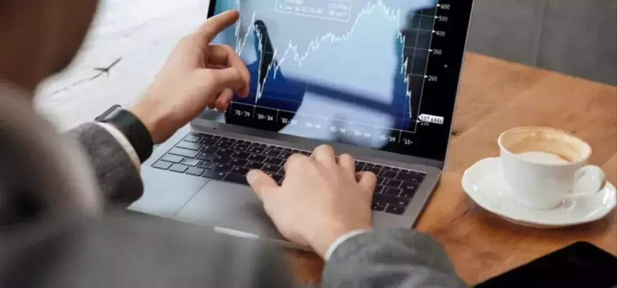 Coinbase's Chief Legal Officer Paul Grewal Departs Amidst Market Shifts